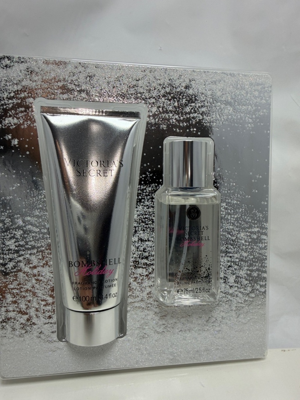 Victoria’s Secret Bombshell Holiday - Picture 2 of 3